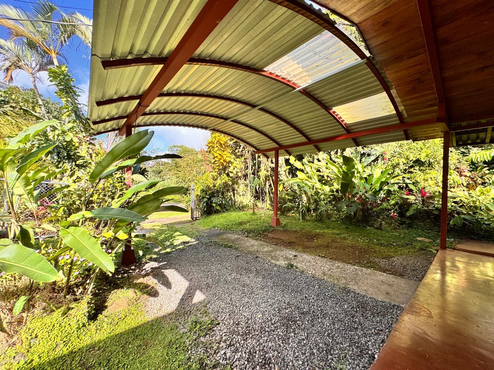 Charming 3 Bedroom 2 Bathroom Home in Nuevo Arenal - 2