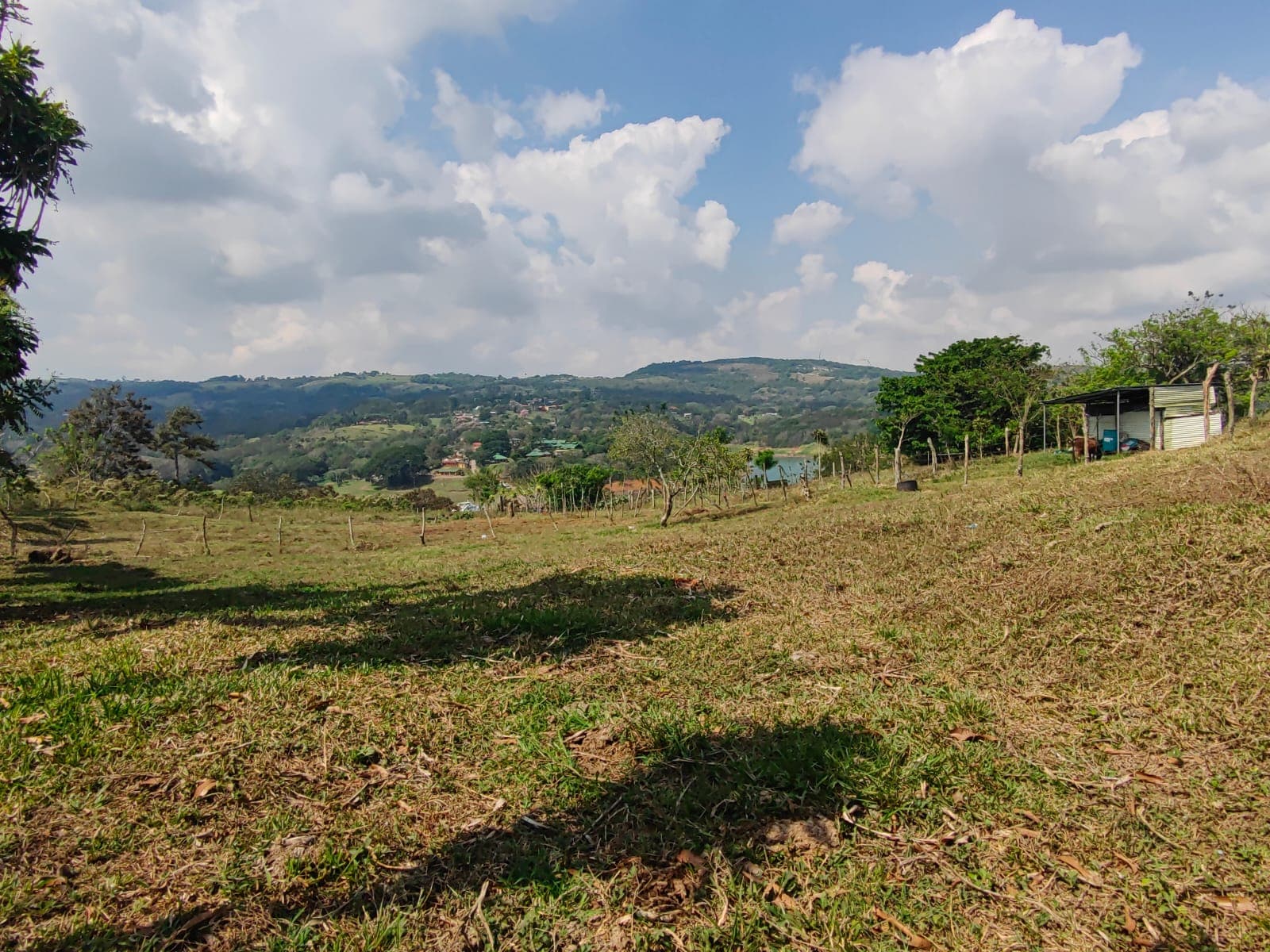 Lovely Lot of 750 m2 (0.18 Acre) with Lake Arenal View in Tronadora