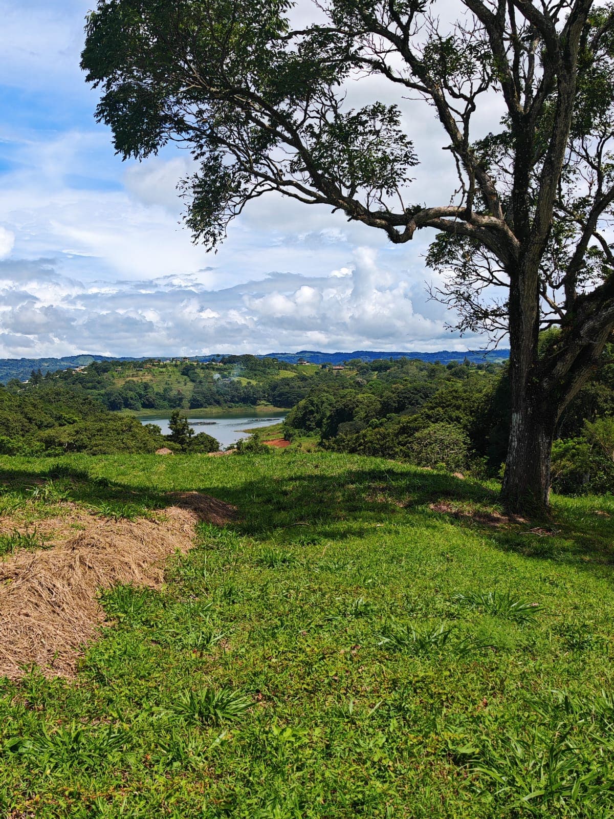 Expansive 7,663 m² Lot with Lake and Mountain Views in San Luis, Tilaran  - 2