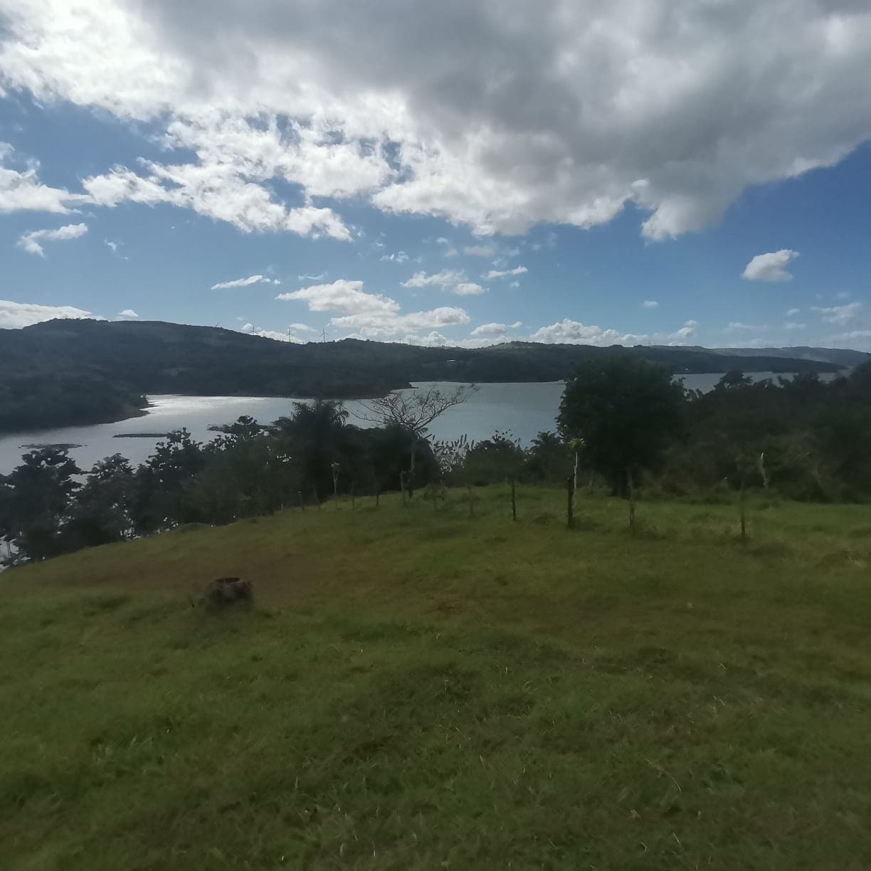 Spectacular, 5000m2, Lake View, LAKE ACCESS Lot in Tronadora! 