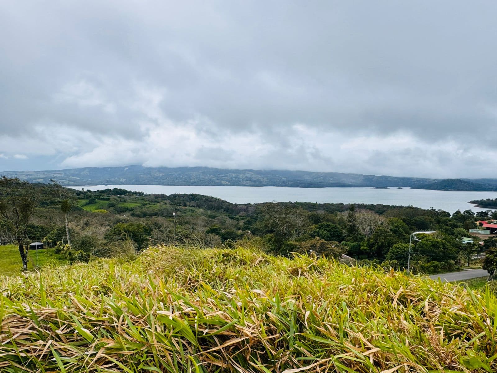 24,461 m² Lot with Lake Arenal Views in Cinco Esquinas, Tilarán - 4