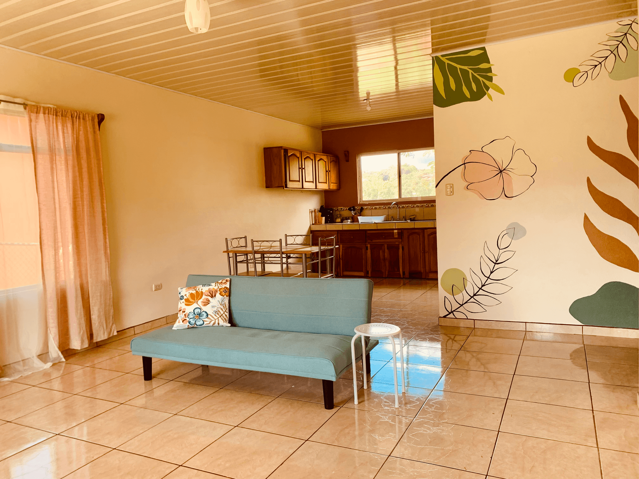 Cozy, 2BD/1BA House walking Distance to Downtown Nuevo Arenal - 2