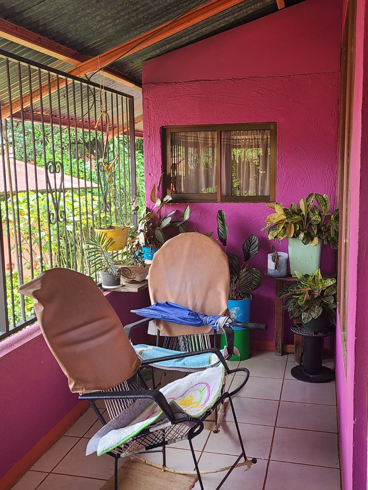 Lovely 2 Bedrooms 1 Bathroom Home In Arenal Downtown - 4