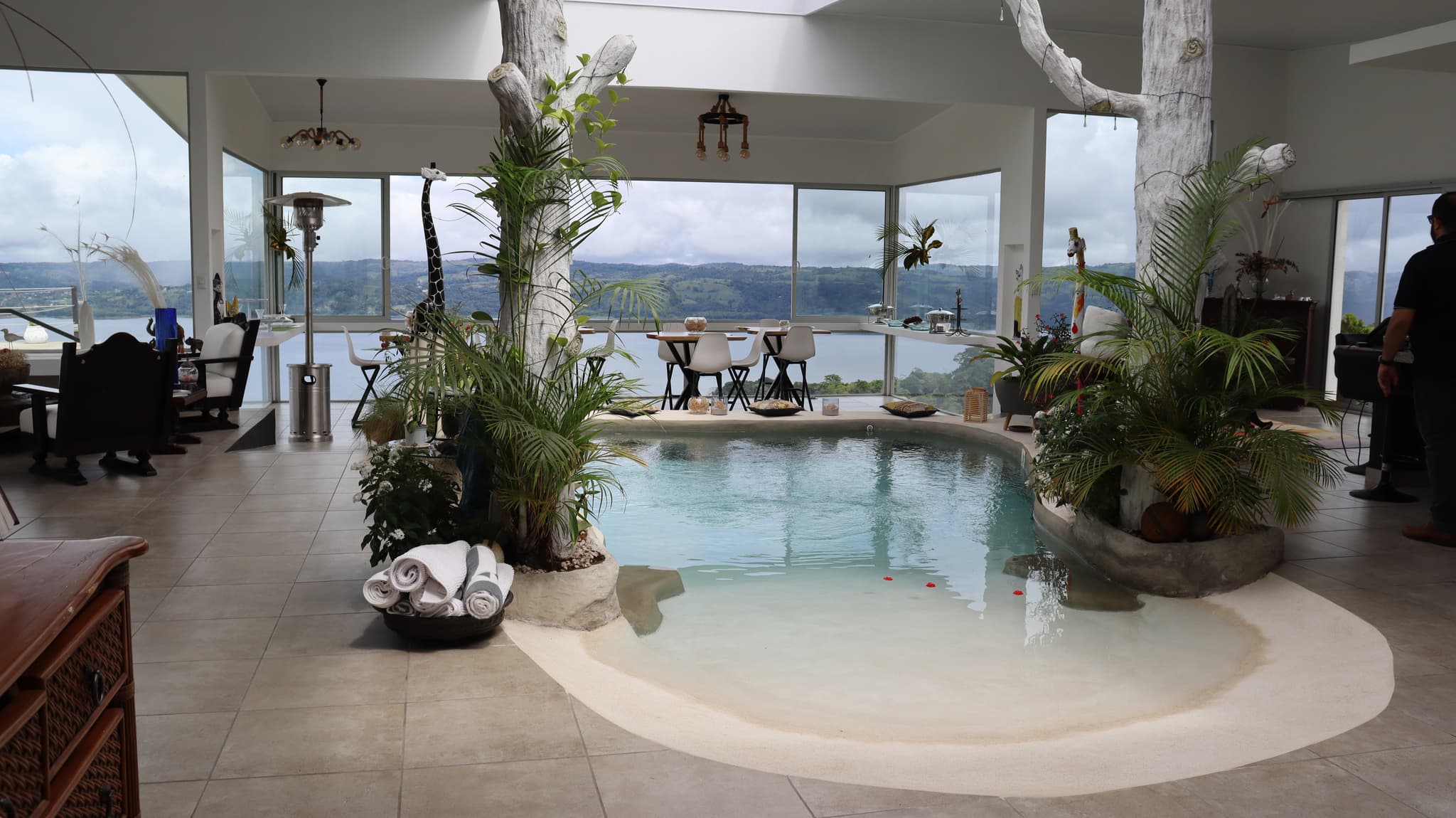 Luxurious Residential Complex with Income Potential in Tronadora - 2