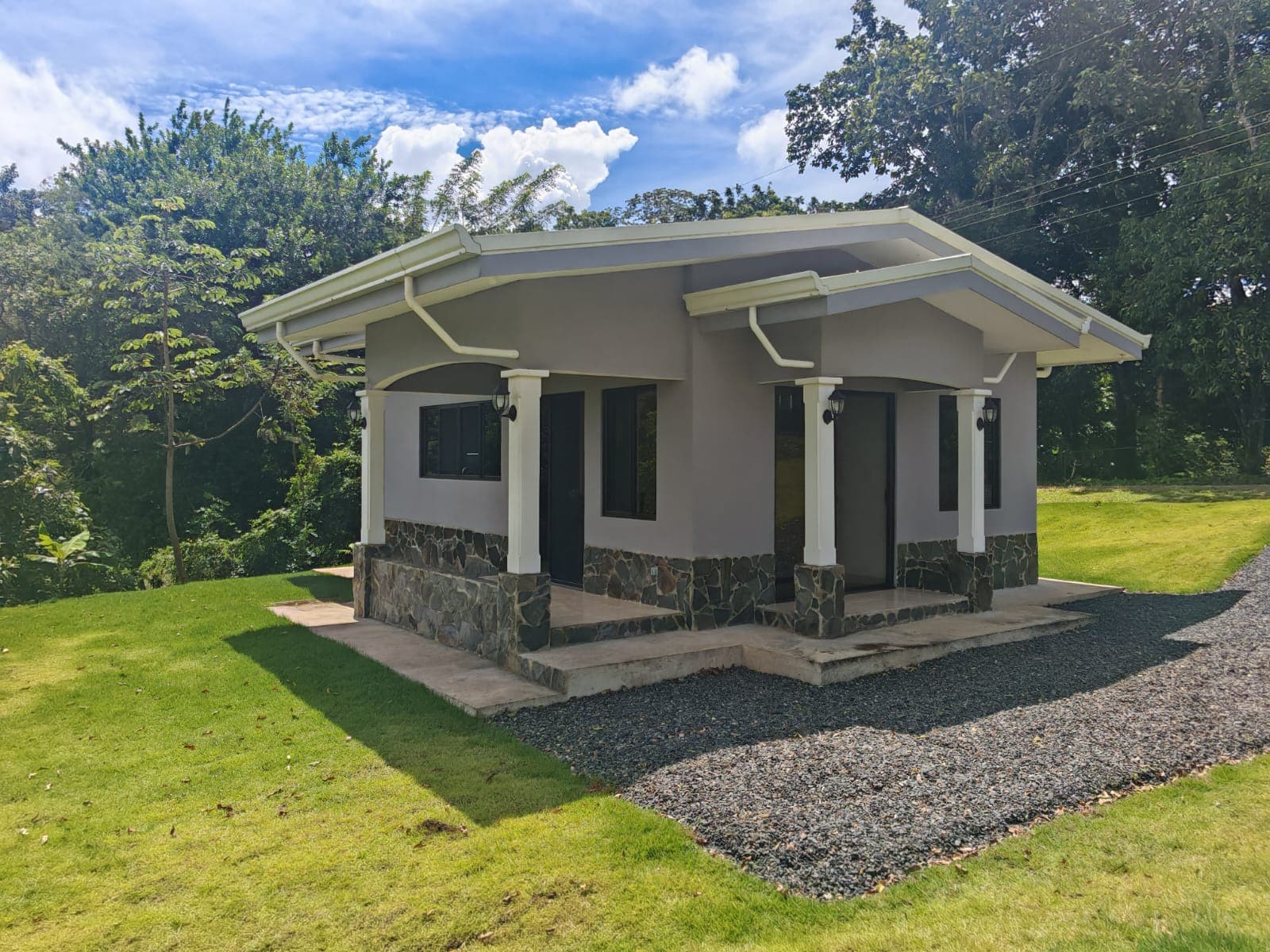 Cozy Modern Home 2BA 1BA with Lake and Mountain Views in San Luis