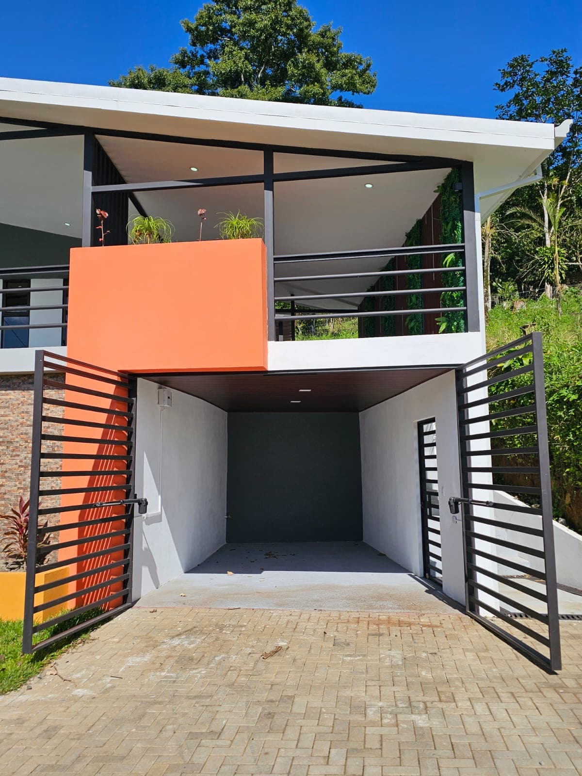 Modern Home 2BD 1BA with Beautiful Mountain Views in Parcelas - 4