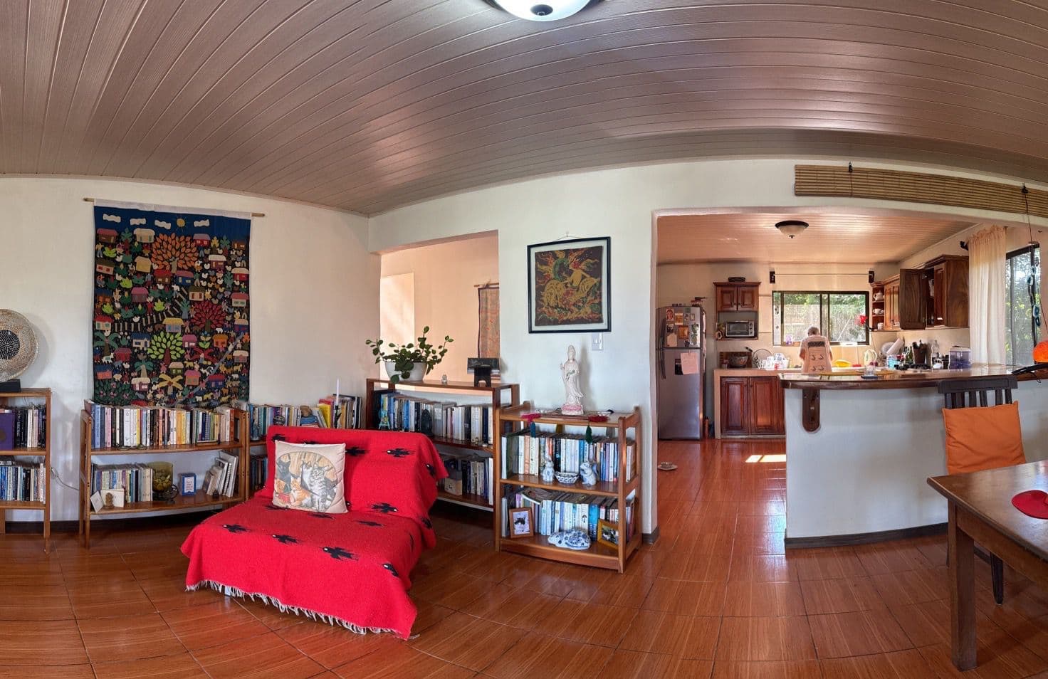 4-Bedroom, 2-Bathroom Home on 870 m² (0.21 Acre) in Tronadora   - 5