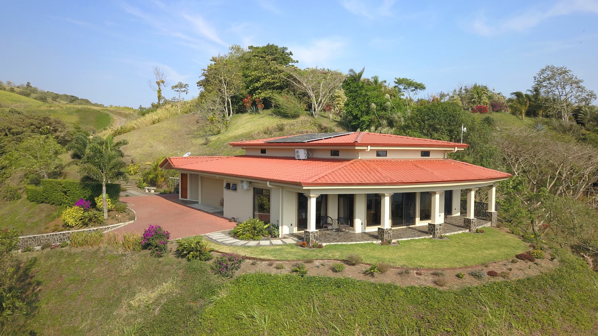 Stunning Home 3BD 2BA with Lake & Volcano Views, and Expansion Potential