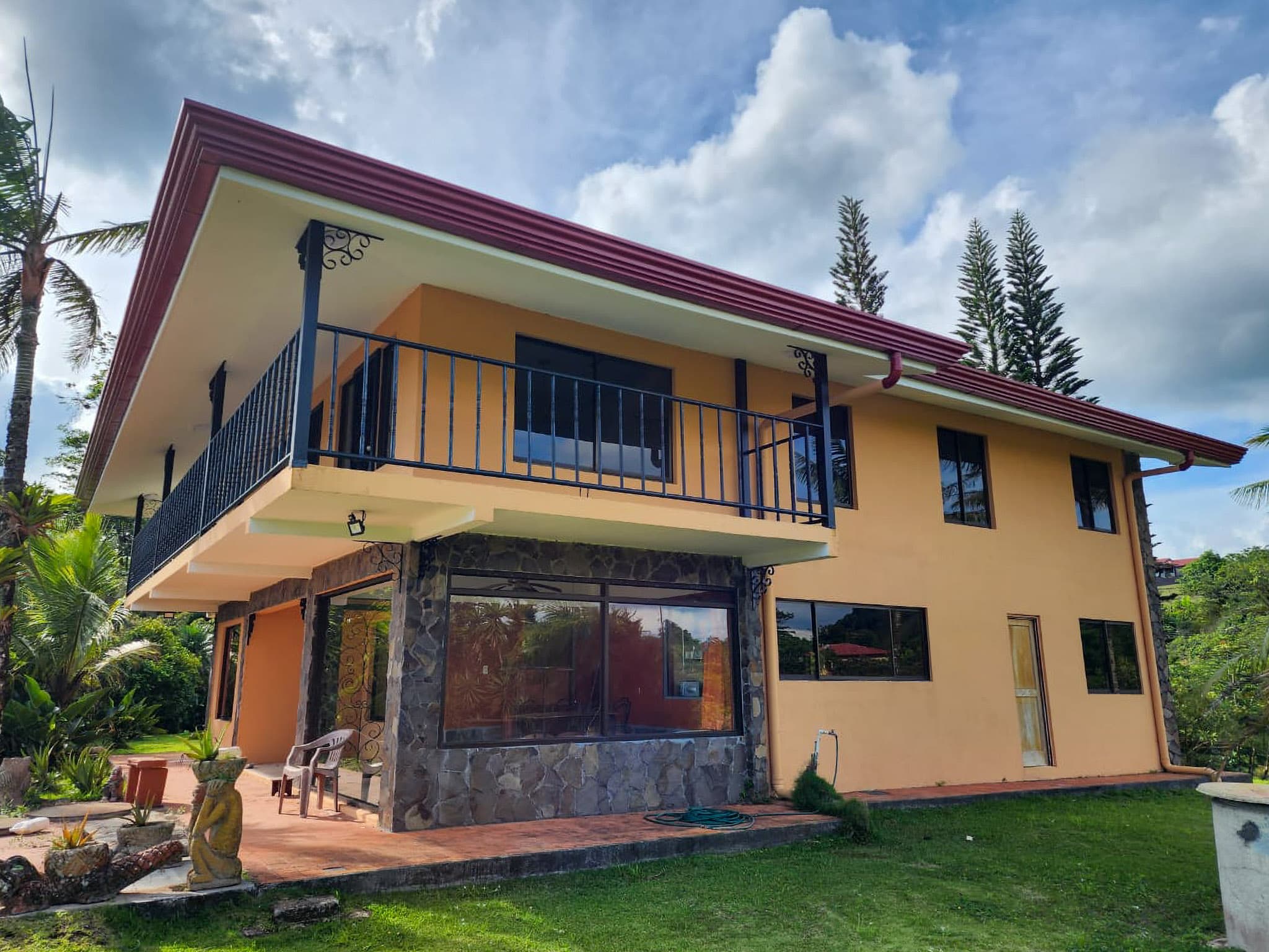 Lake view Residence 6 BD/5BA with Commercial Opportunity - 3