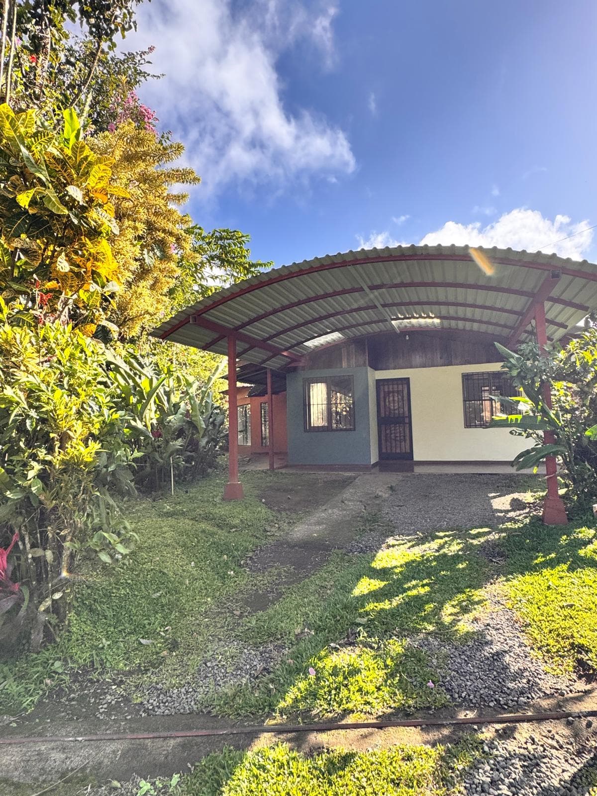 Charming 3 Bedroom 2 Bathroom Home in Nuevo Arenal