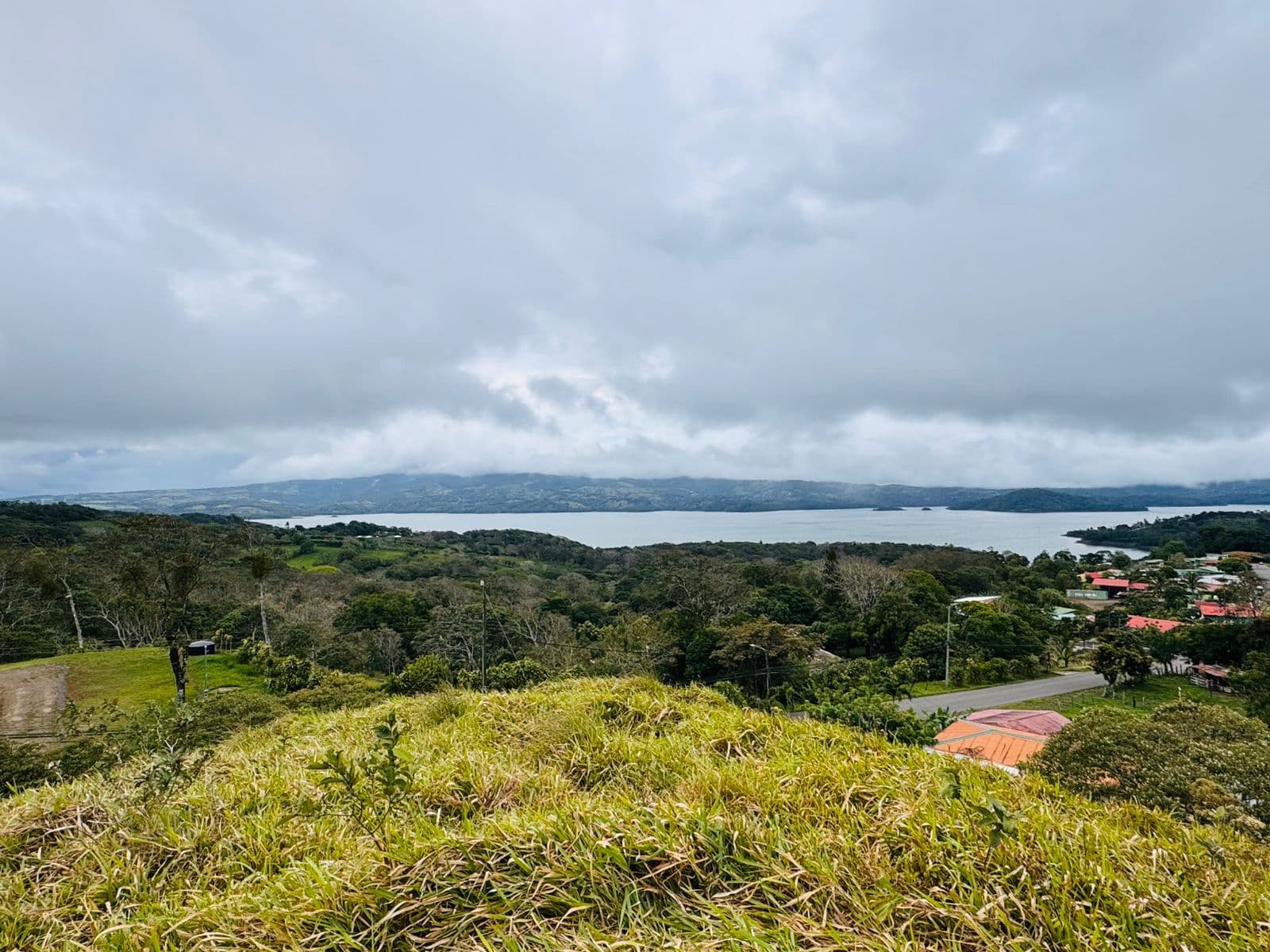24,461 m² Lot with Lake Arenal Views in Cinco Esquinas, Tilarán - 3