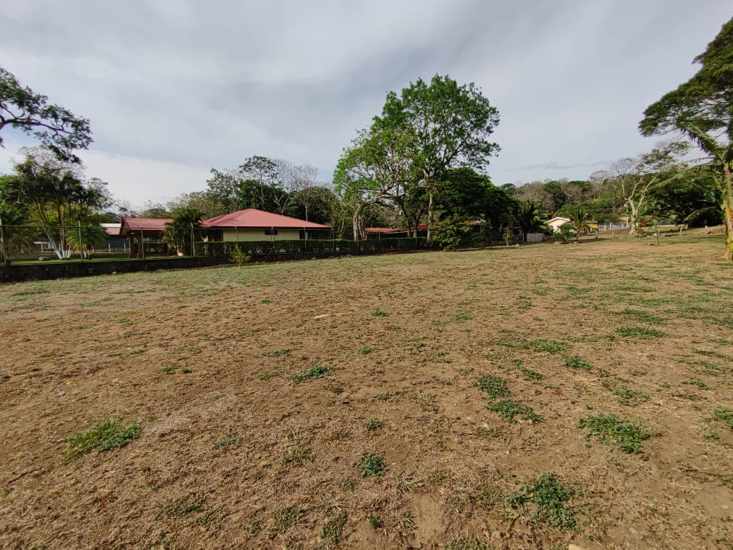 Opportunity!! Ready to build!! 2,070 m2 (0.51 acre) Lot in Tilarán - 3