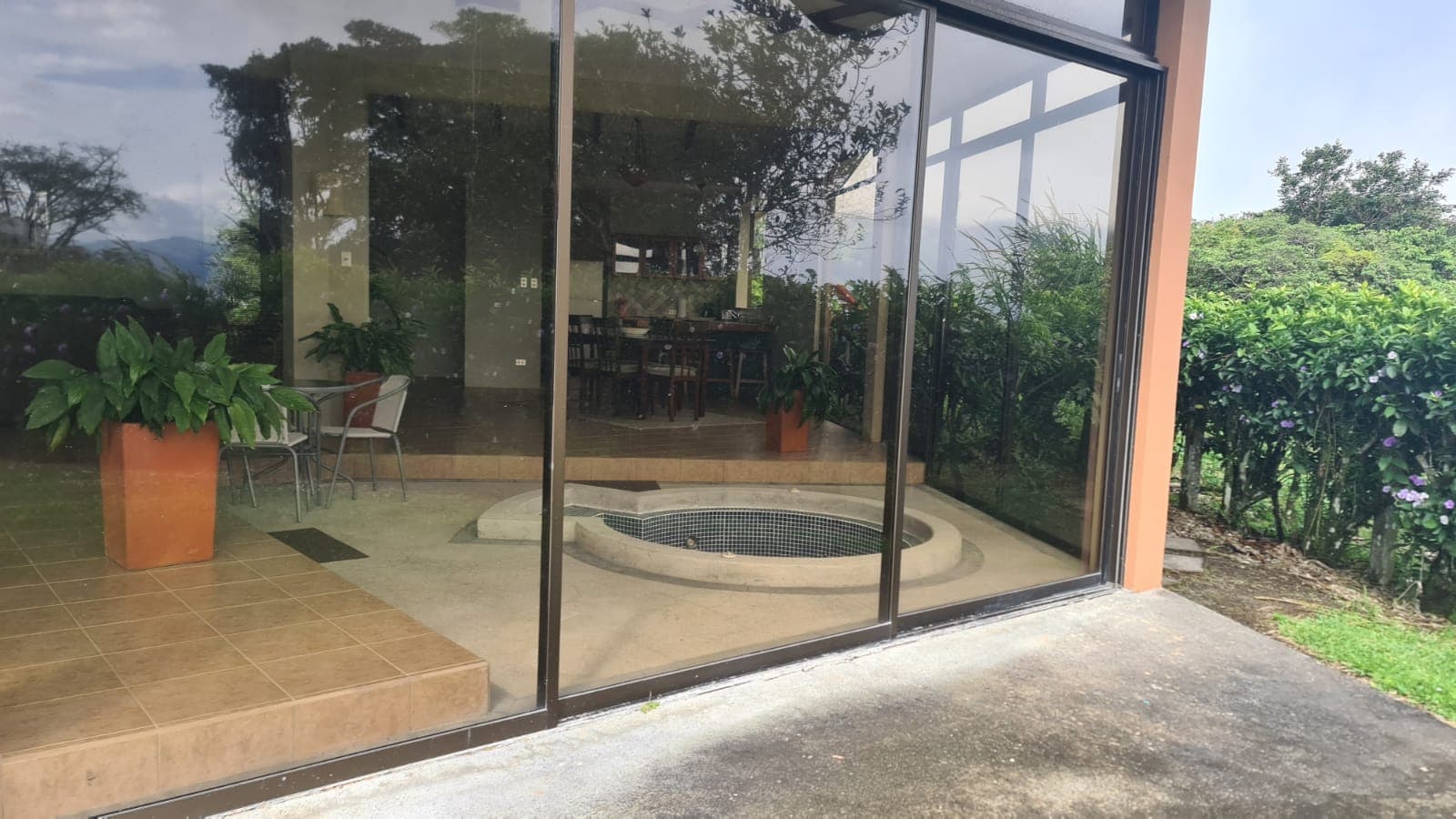 Furnished 3 BR, 2 BA Lake View Home w/ Utilities in Gated Community - 2