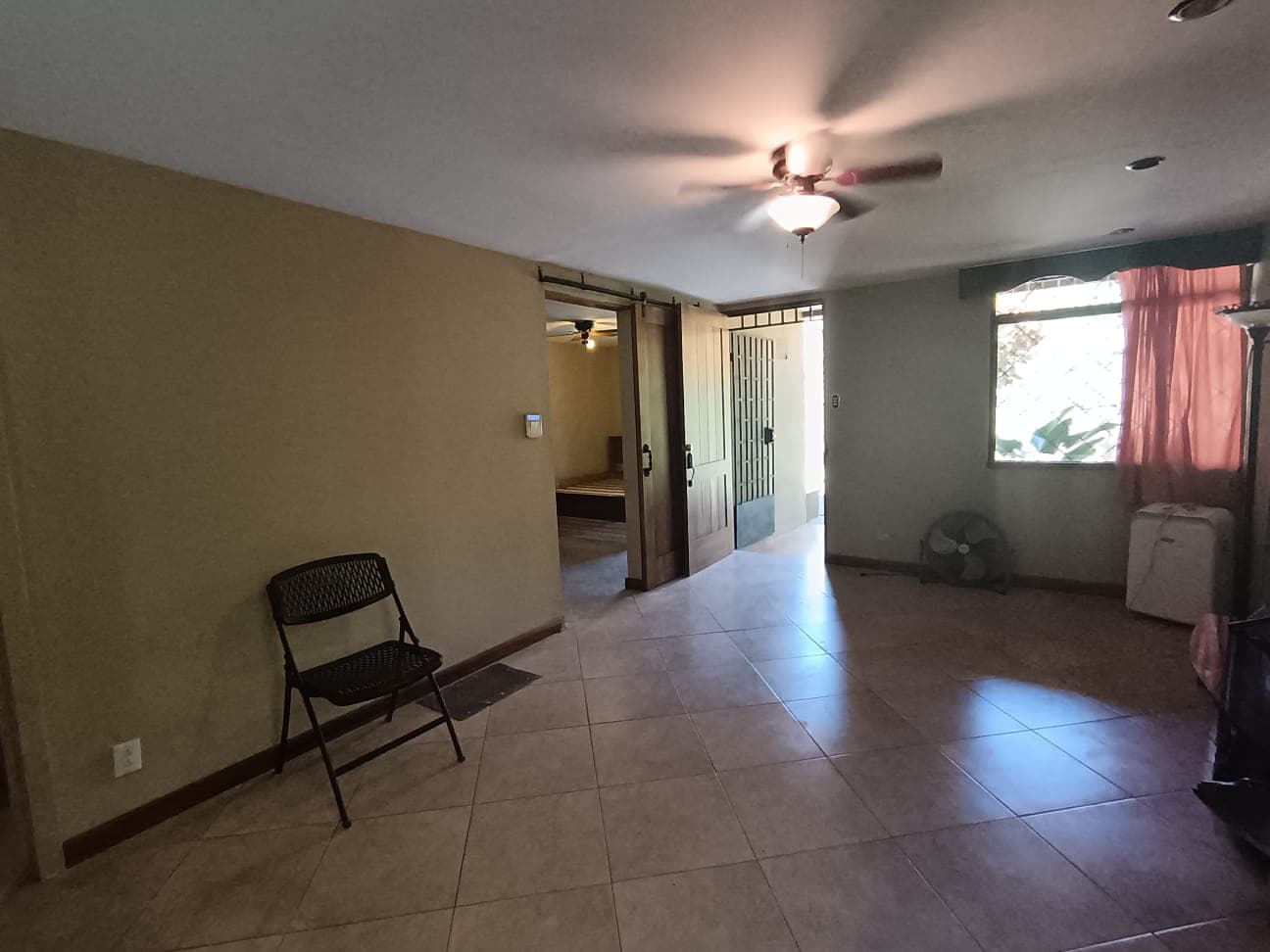 Beautiful Home 2BD 1BA in a 19424.9 m2 (4.8 Acre) Lot w/ Private Spring  - 5