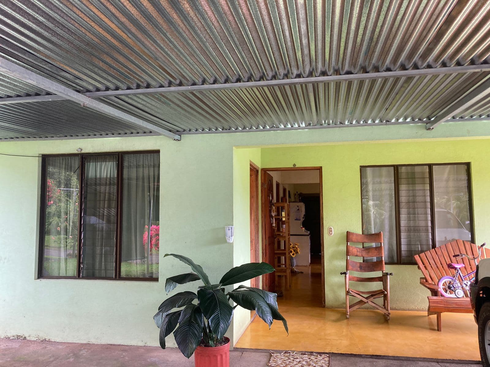 Lovely, 3 BD, 1 BA Home on a 680 m2 (0,16 Acres) lot in Nuevo Arenal  - 5