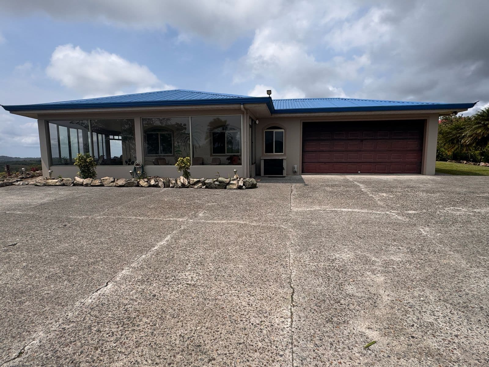  Stunning Home in Bella Vista w/ Breathtaking Views of Arenal Volcano & Lake