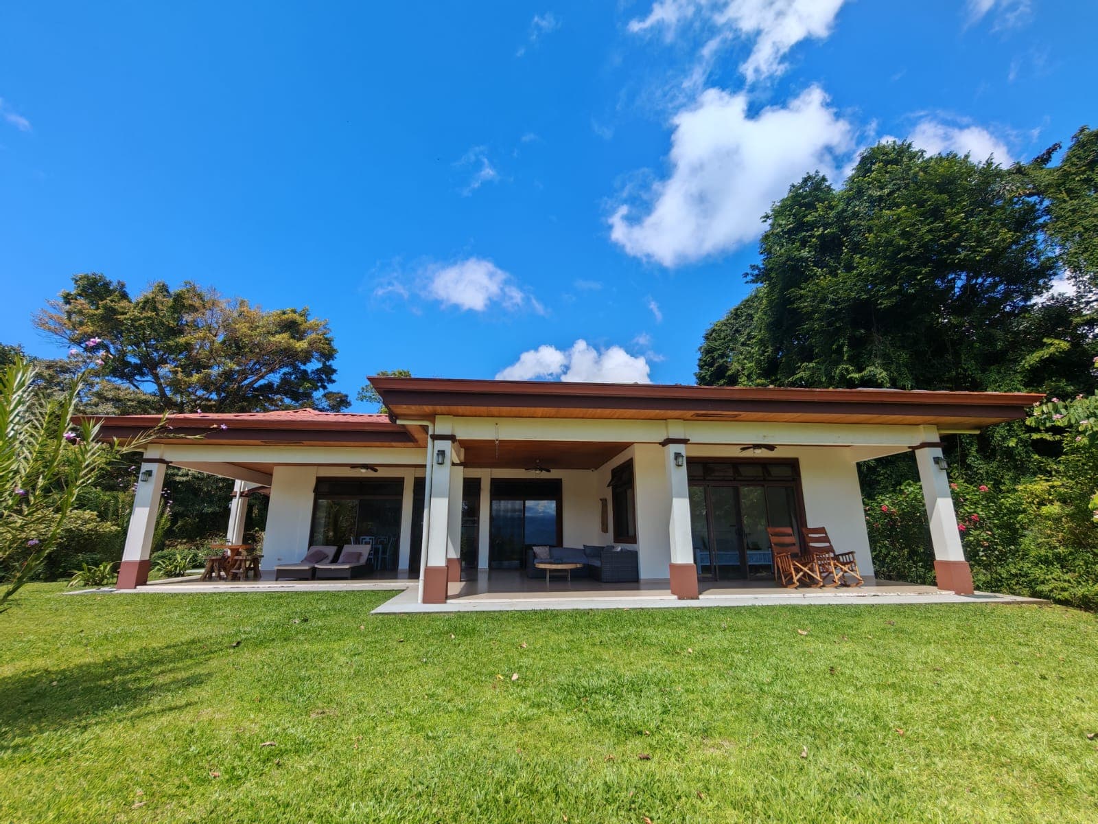 Beautiful Furnished Home 2BD 2.5 BA w/ Lake View in Nuevo Arenal - 3