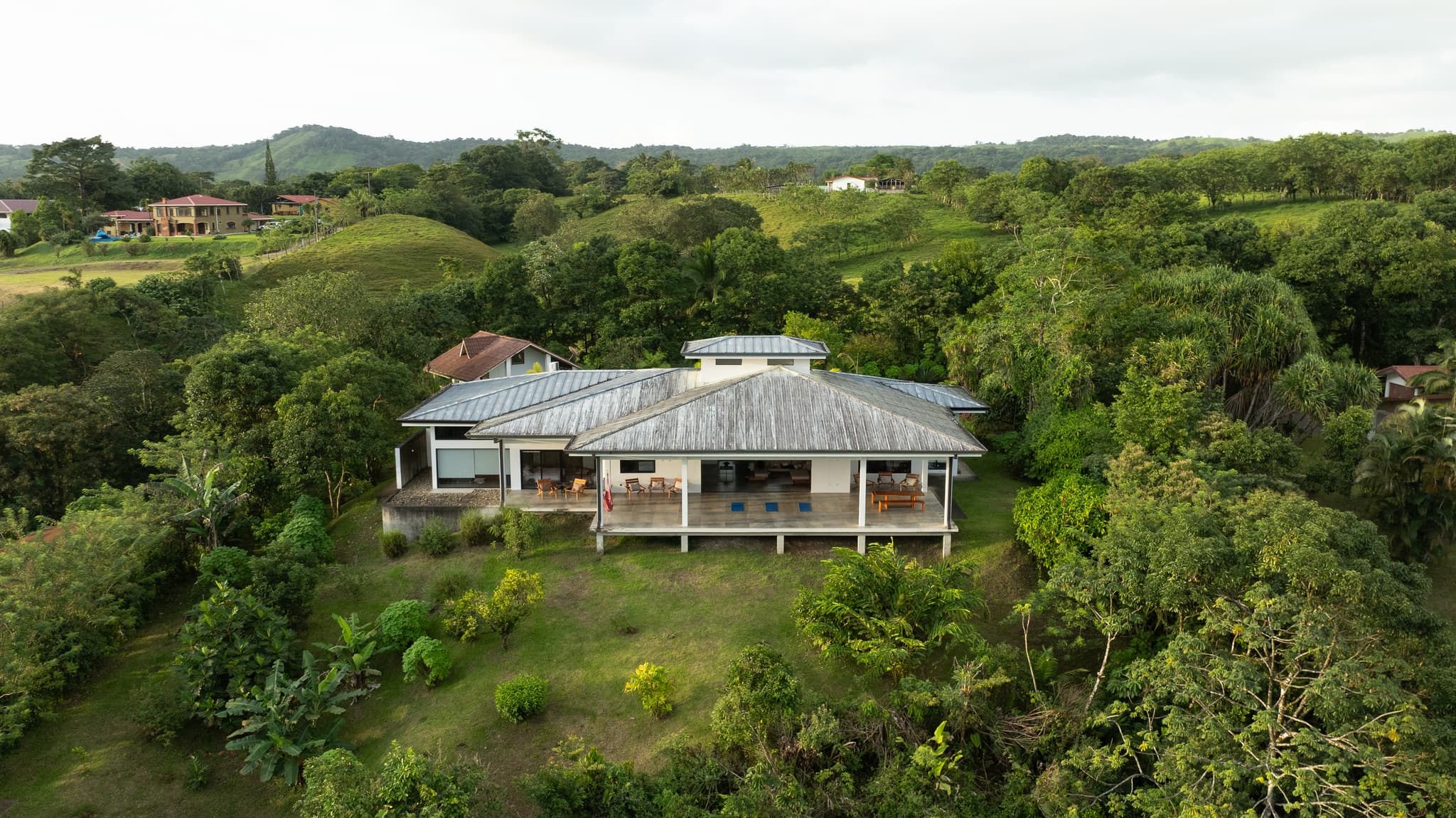 Luxury Home with 4 Bedrooms and Breathtaking Lake & Mountain Views - 3