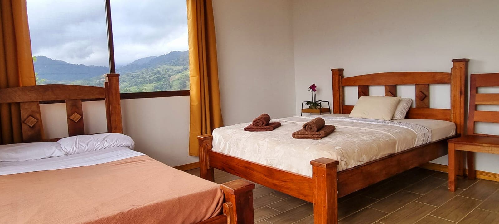 Dream Property on Lake Arenal 1BD 1BA Lodge with Volcano View - 4