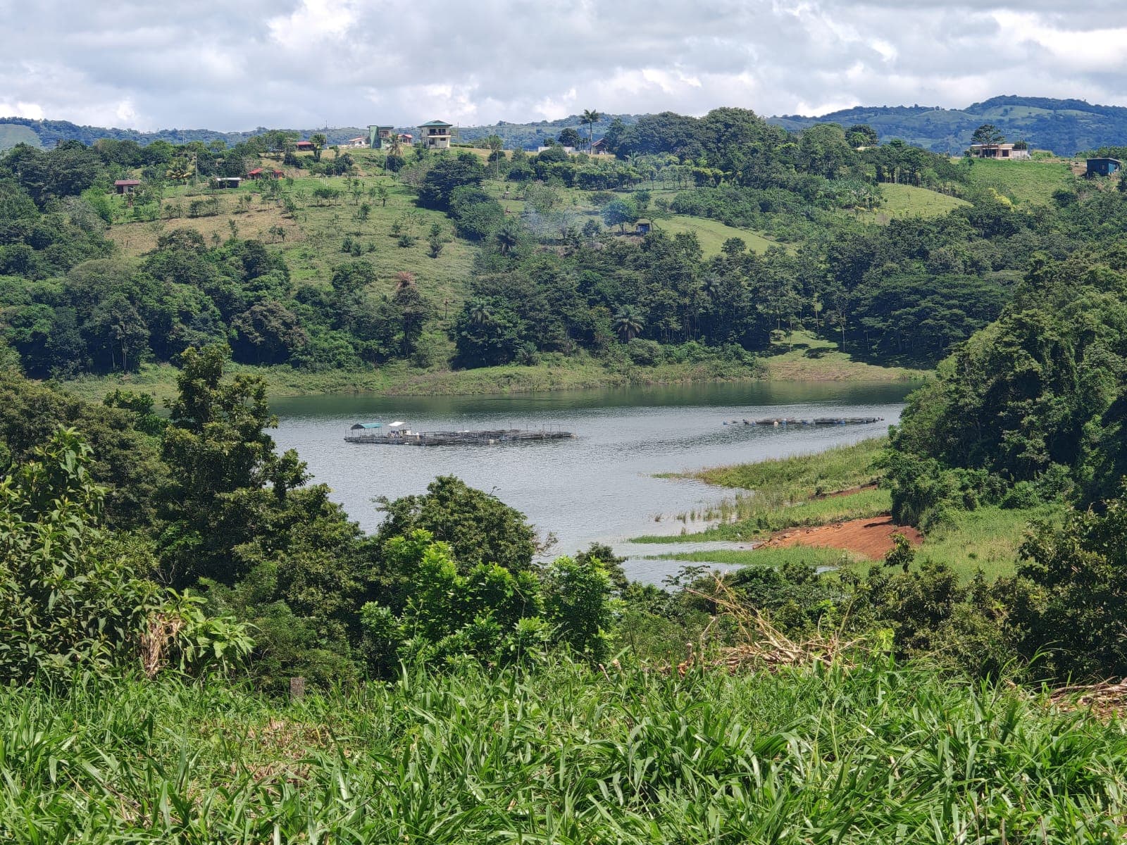 Expansive 7,663 m² Lot with Lake and Mountain Views in San Luis, Tilaran  - 4