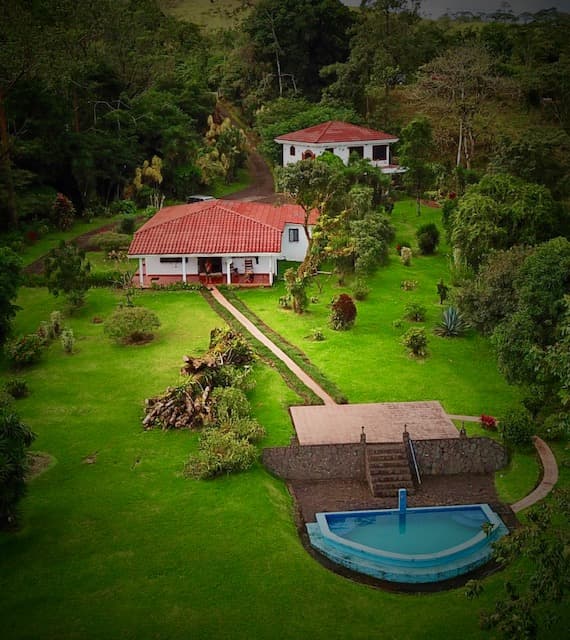 Beautiful 3 BD 2 BA Home in a 8 Acre Lot with Pool and Lake View