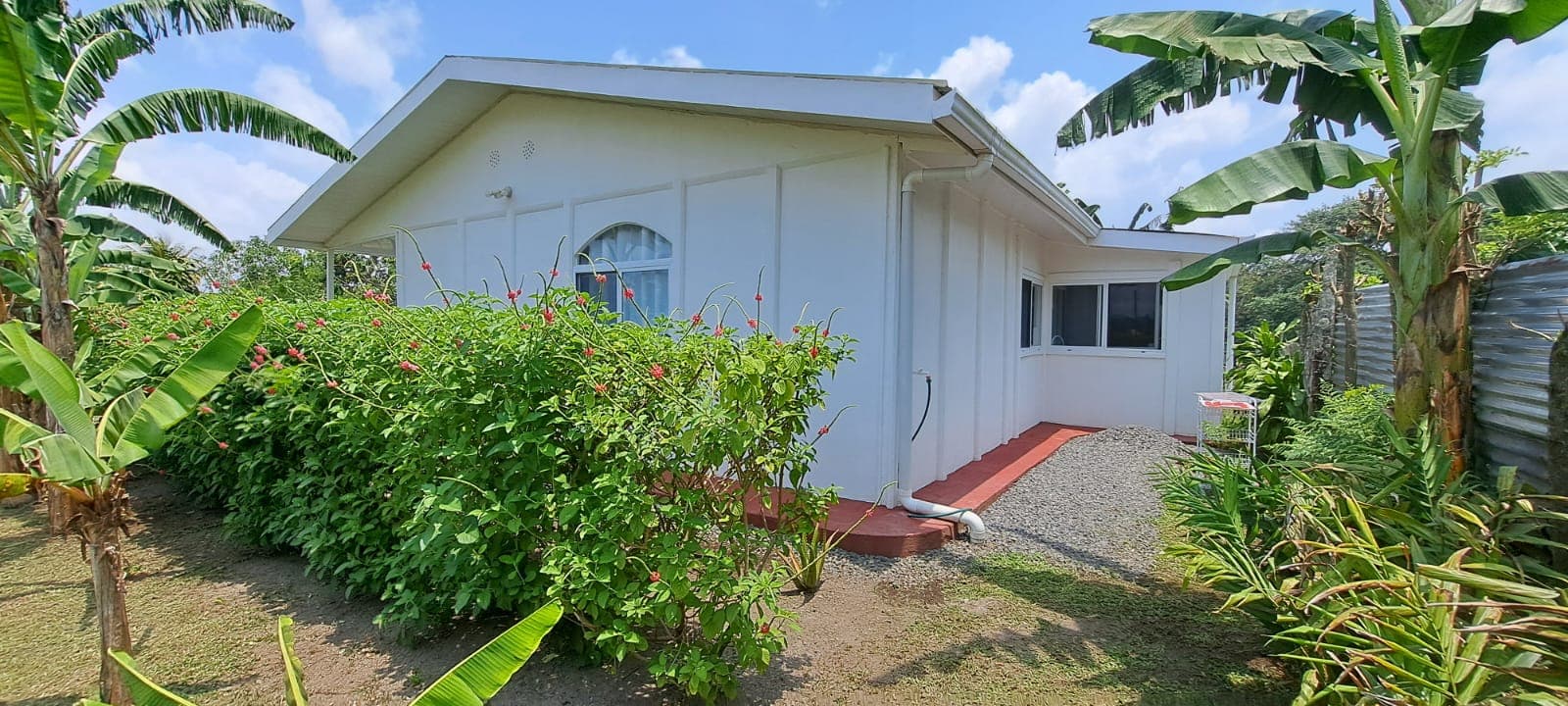 Lovely 3 Bedroom 1 Bathroom Home with Lake Arenal View In Tronadora - 2