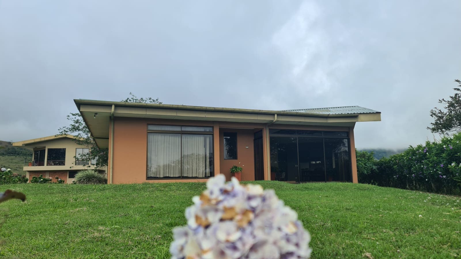 Beautiful 3 Bedroom, 2 Bathroom Furnished Home in El Aguacate - 3