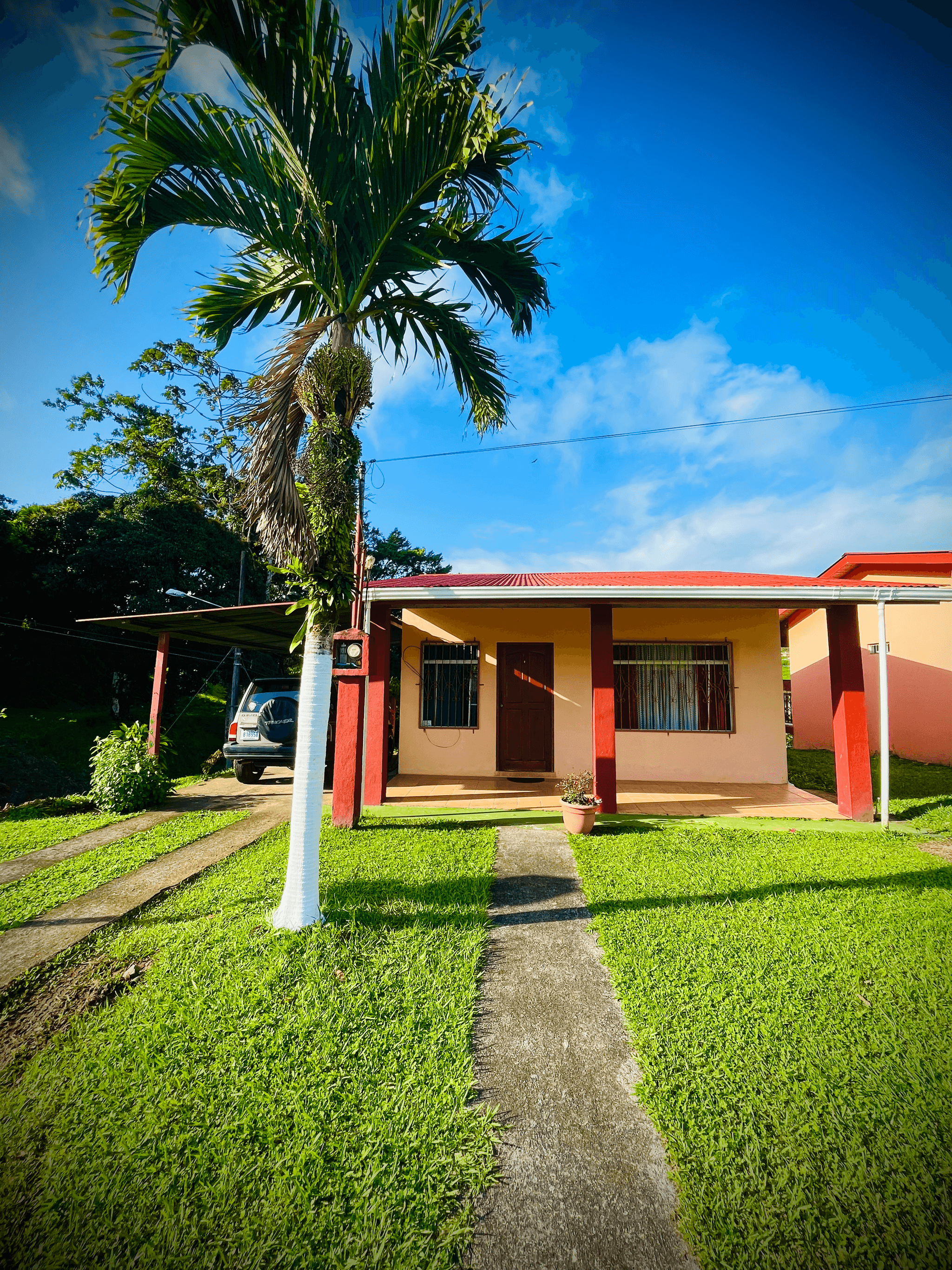 Cozy, 2BD/1BA House walking Distance to Downtown Nuevo Arenal - 2