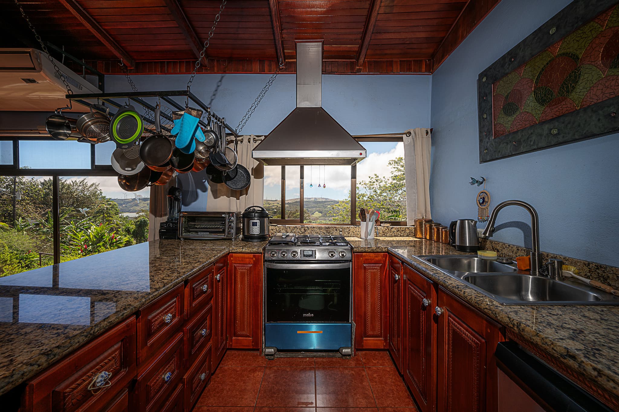 Spacious 4-BD, 3.5-BA Home with Lake Arenal View – Semi-Furnished - 5