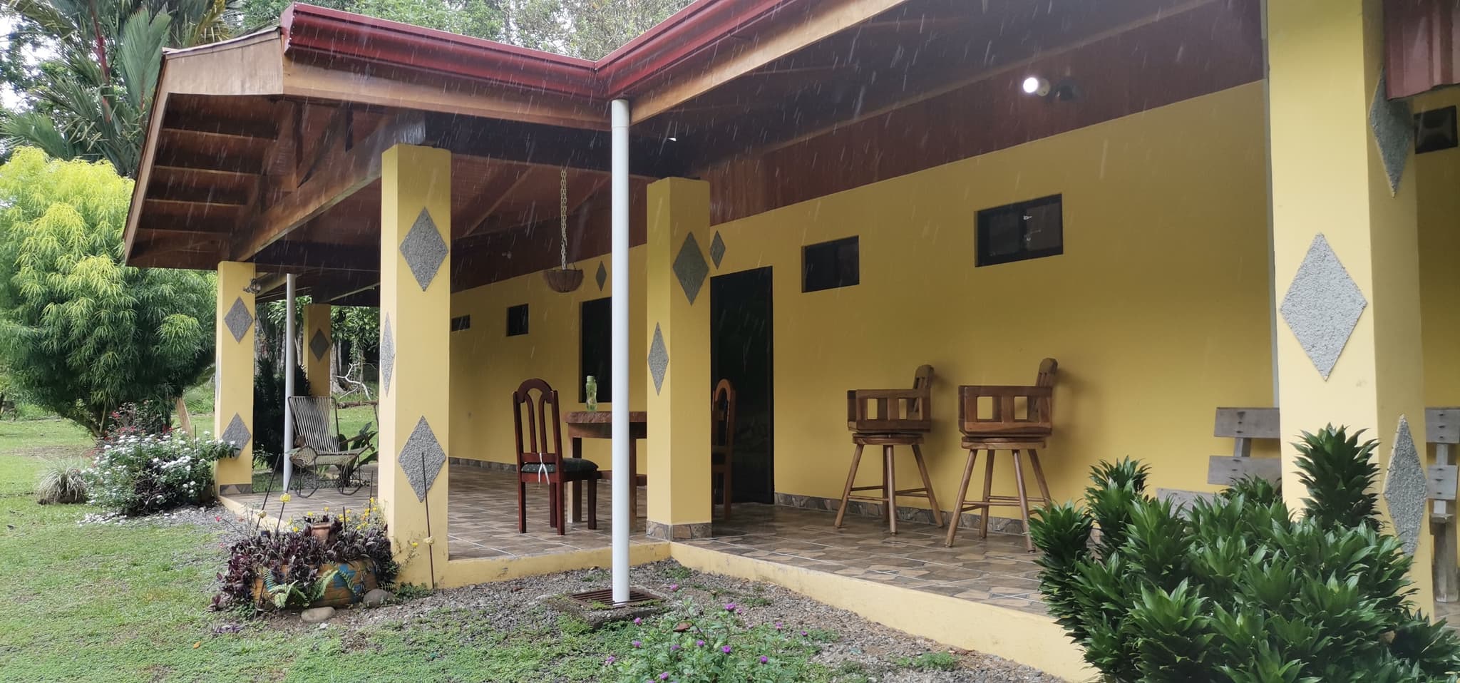 Fully Furnished 2 Bedroom 2 Bathroom Home On Cote River  - 3