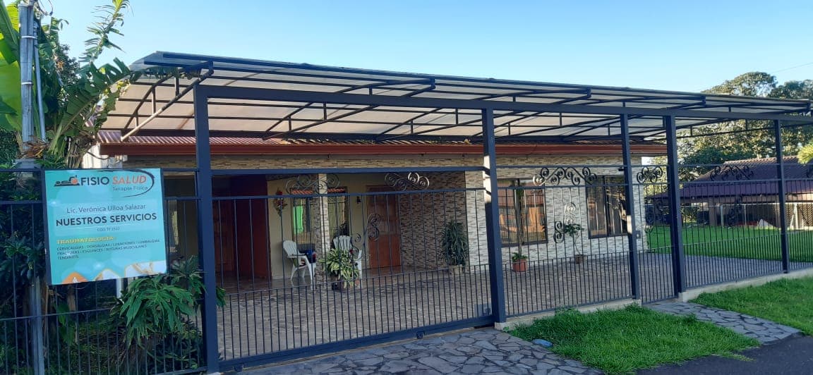Lovely 4-Bedroom, 1-BA Tico House + Rancho with ½ BA in Tronadora  - 2