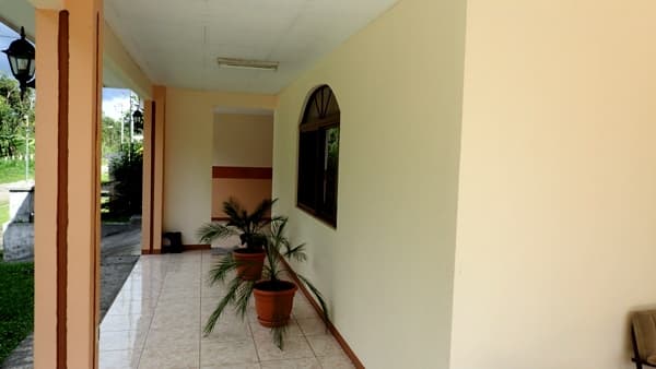 Lovely Remodeled 3 BR, Only 3 Blocks from Nuevo Arenal Town - 4