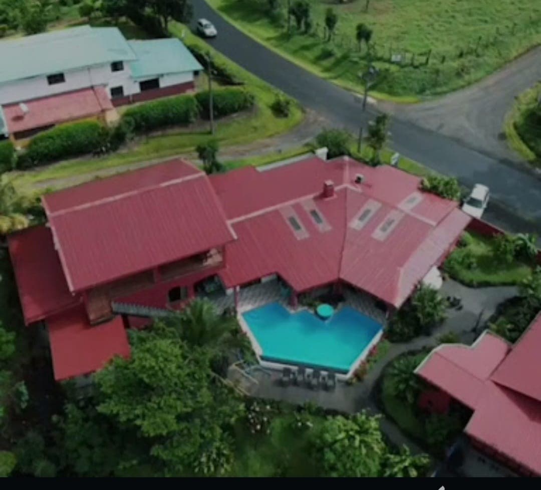 Boutique Hotel and Restaurant Between La Fortuna and Nuevo Arenal - 3