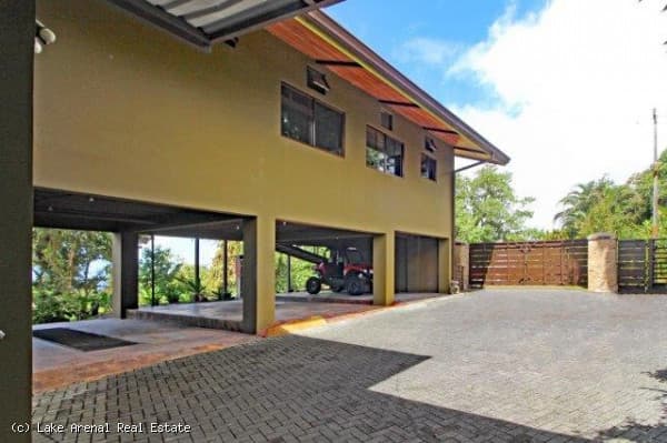 Modern Bali-Style Home, 8 BD, 5 BA 3,70 Acre In Nuevo Arenal - 5