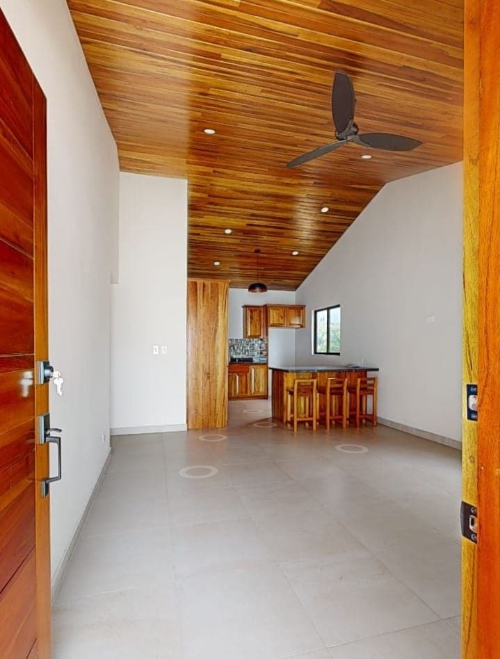 Charming Home 2BD 2BA in a Quiet Neighborhood Near Lake Arenal Park