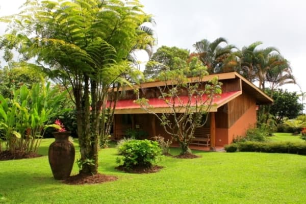 Rustic and Charming Ecolodge, 3,95 acre In La Fortuna - 2