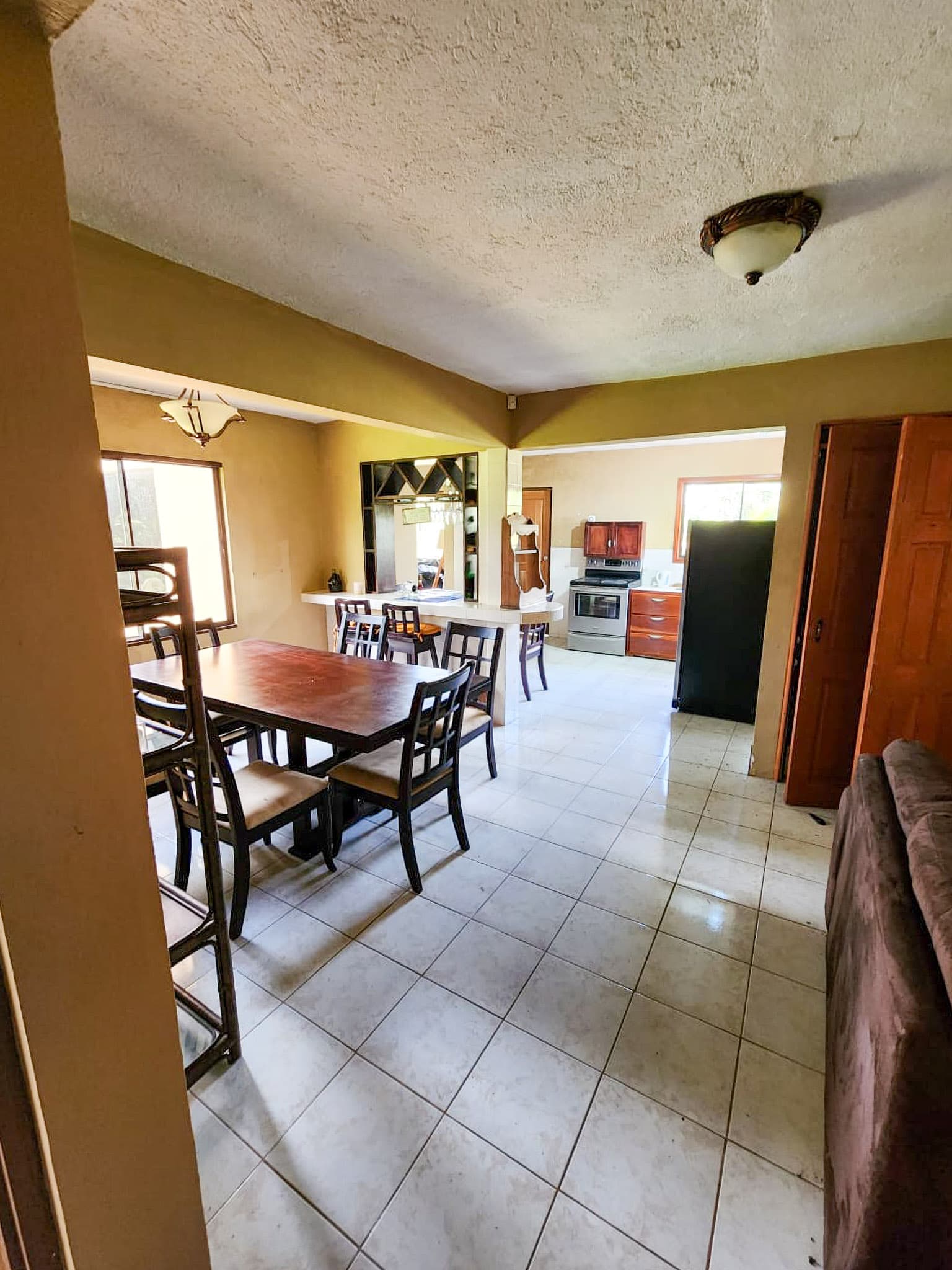 Lake view Residence 6 BD/5BA with Commercial Opportunity - 5