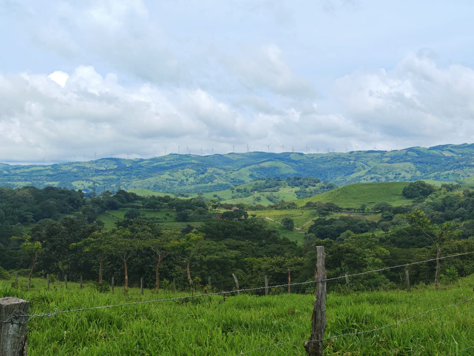 Hacienda Paraíso – Beautiful 107-hectare Property iw/ House in Solania