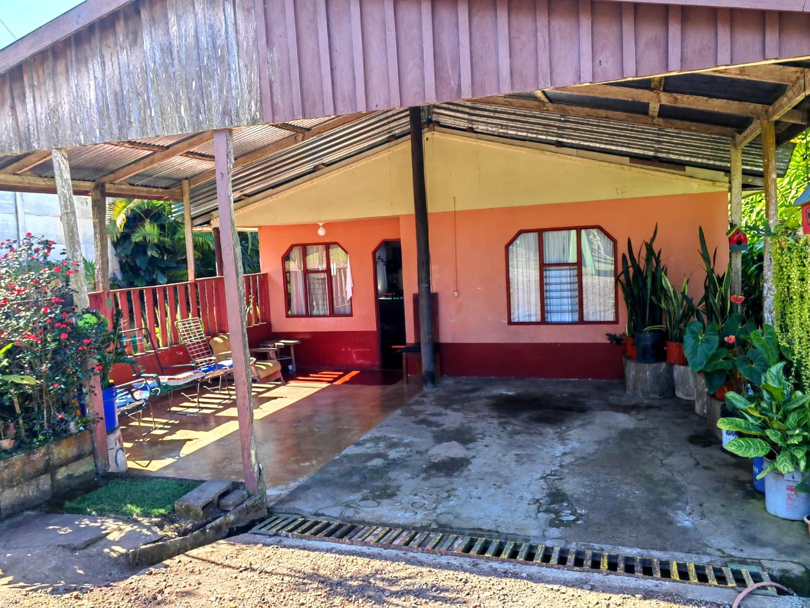 Fantastic Lake View Income Property w/ 3 houses in San Luis, Tilarán