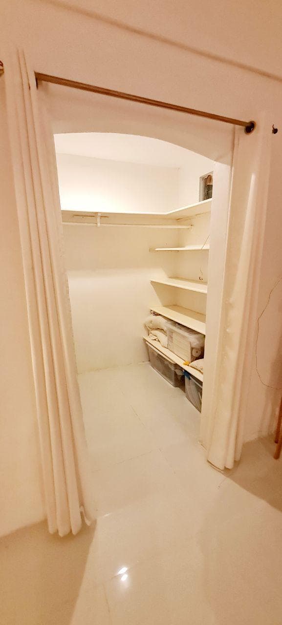 Lakeview Home 4BD 2BAw/ Lake Access, Development Potential & BMW  - 5