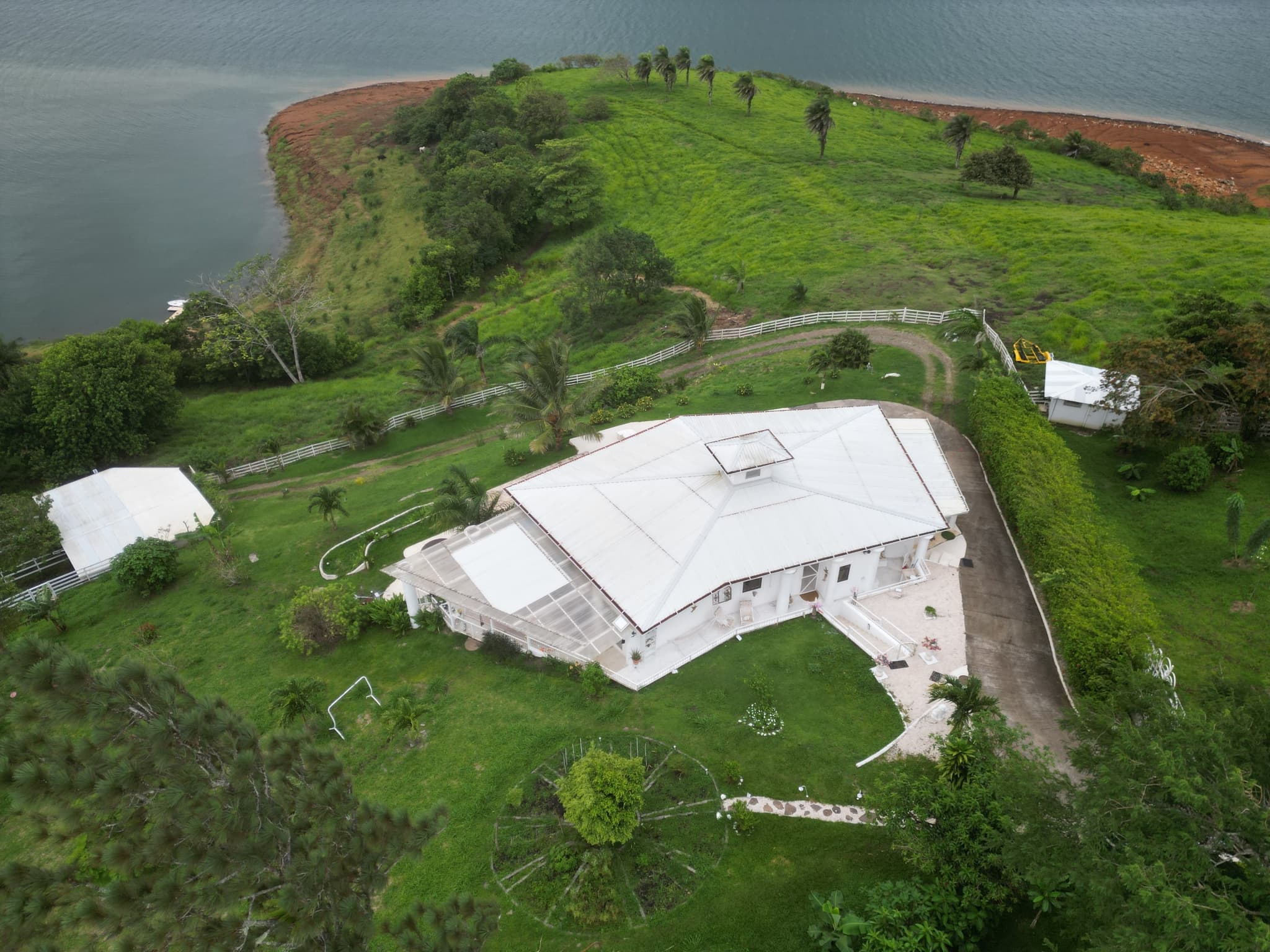 Luxury 7.41 Acre Estate 13 BD 10 BA w/ beautiful views of Lake Arenal & the Volcano  - 4