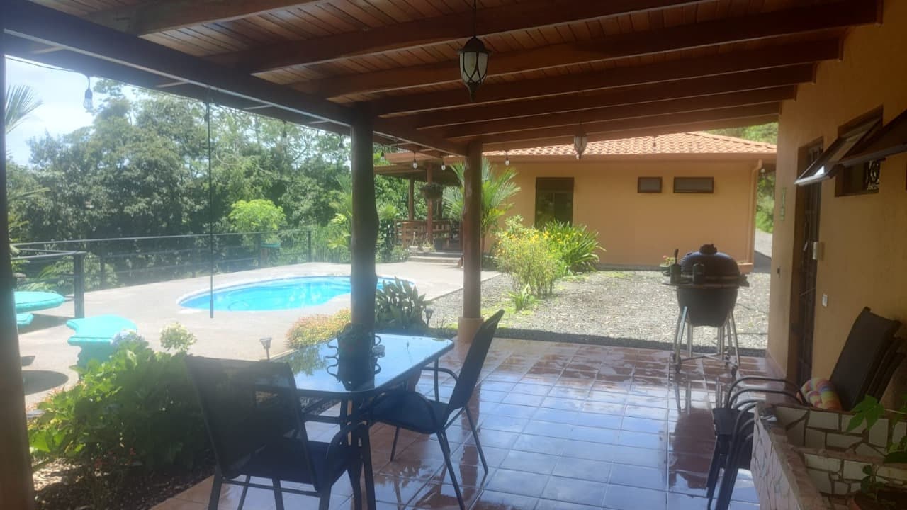 Stunning 2-bedroom, 2-bathroom home with Pool and Lake Arenal Views - 2