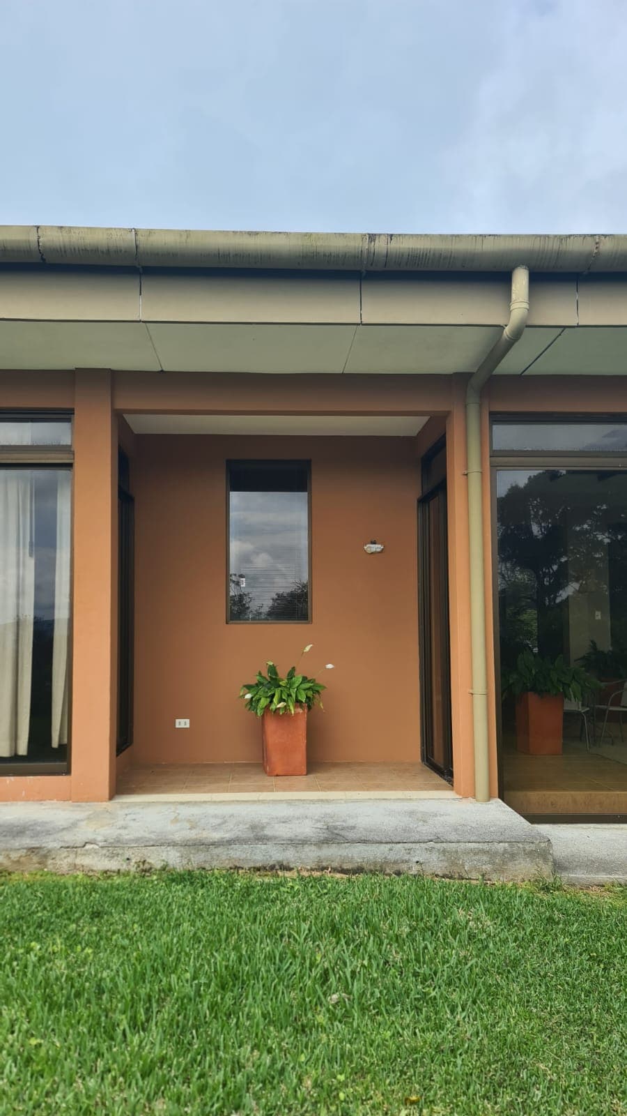 Beautiful 3 Bedroom, 2 Bathroom Furnished Home in El Aguacate - 4