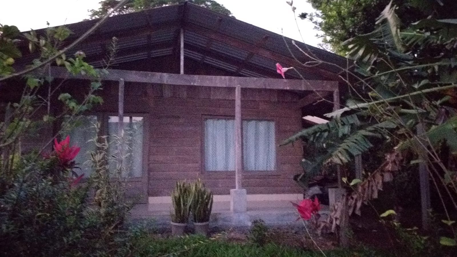 Lovely Studio Cabin on a 5,447 m2 Volcano View lot in Rio Naranjo