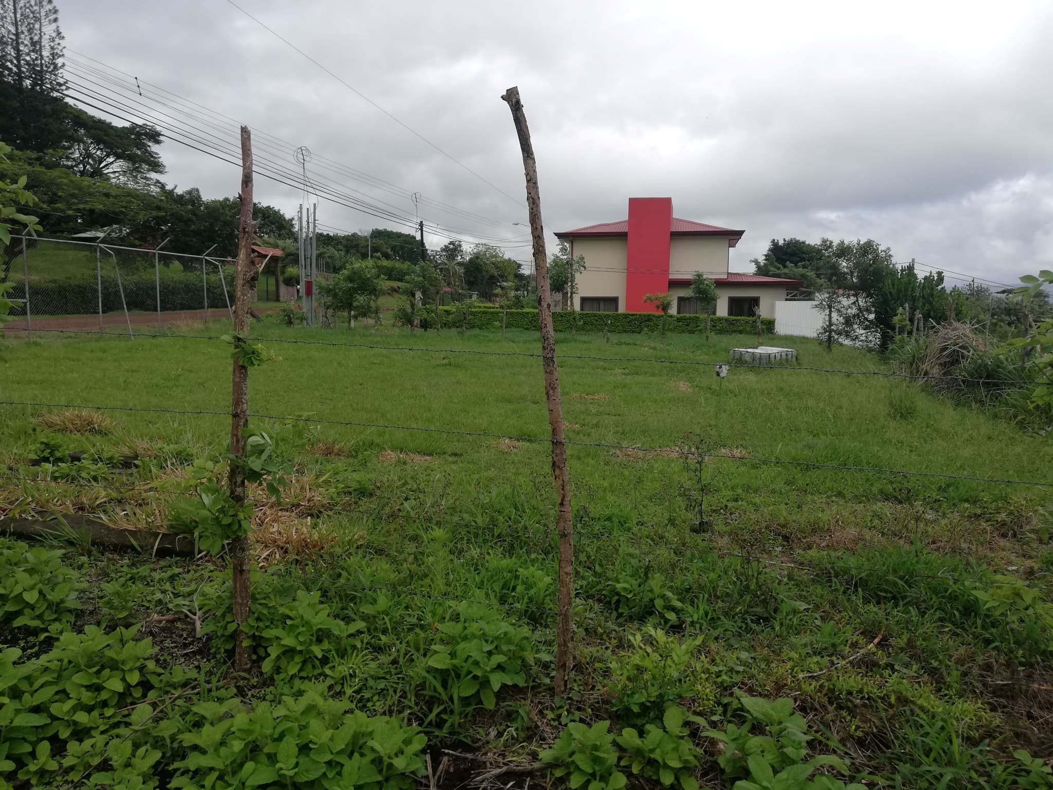 READY TO BUILD! 2,670m2 Parcel near Downtown Tronadora  - 4