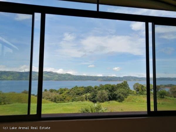 Luxury Manor with Far-reaching Lake Views In Nuevo Arenal - 2