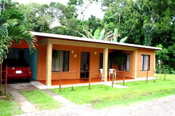 Tico-Style 4BR Home bordered by Bubbling Stream In Tronadora