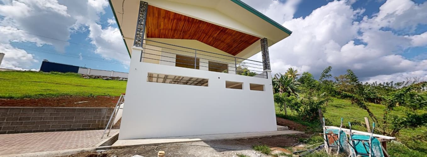 Spectacular Studio Apt + 2500 m2 Lot+ Lake Access Property in Nuevo Arenal - 3