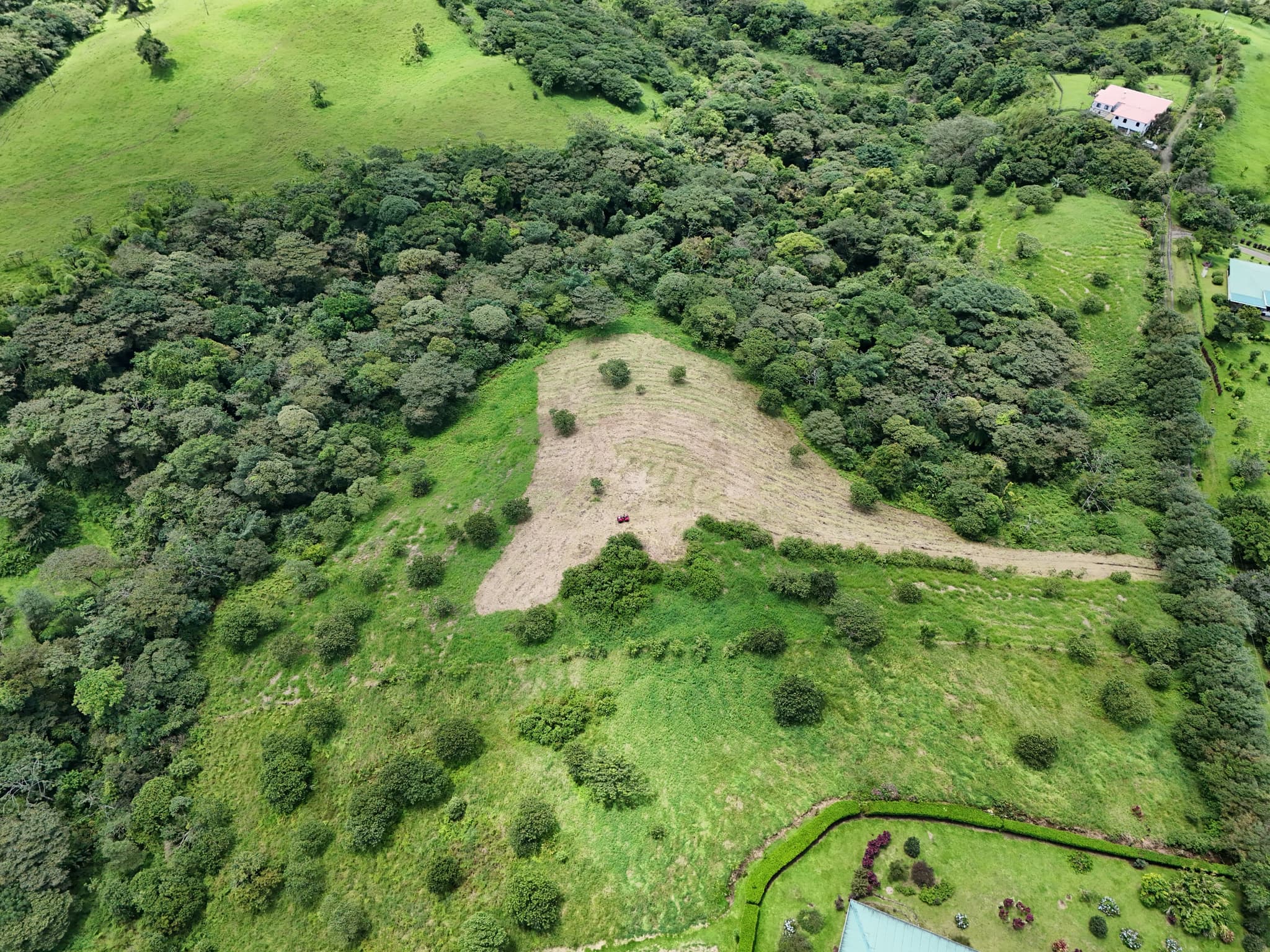 Stunning 12.59-Acre Lot with Volcano Views in Nuevo Arenal 