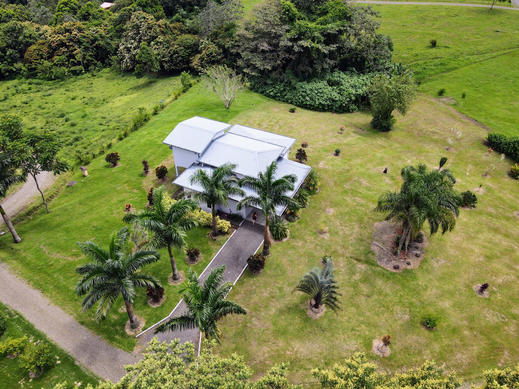 Stunning 2-Bedroom Home with Breathtaking Views of Lake Arenal & Arenal Volcano  - 2
